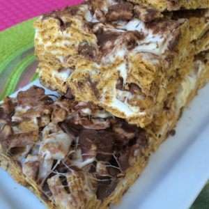 Golden Graham S'more Bar