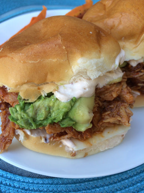 BBQ Chicken and Avocado Sliders with Chipotle Mayo, 30 Minute Meal, Easy Meal Ideas, Recipe: Chicken, Recipe: Sandwiches, Summer Favorites, crock pot recipe, Deals to Meals