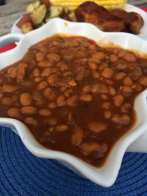 memorial day recipes, simple baked beans, best baked beans slow cooker, Recipe: Side Dish, barbecue favorites, Deals to Meals, pork and beans