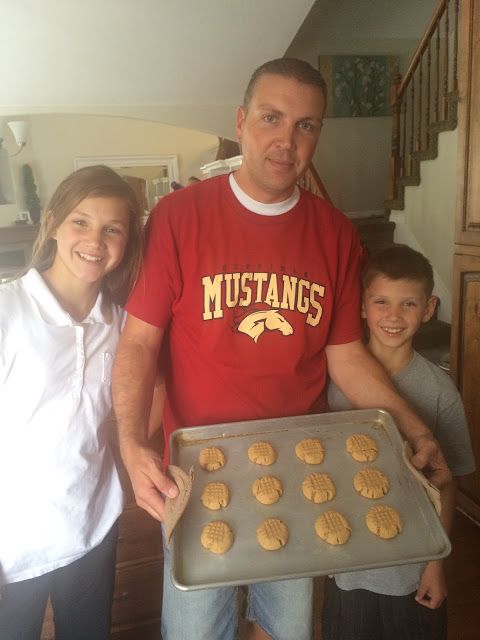 three ingredient peanut butter cookies, easiest cookie recipe ever, deals to meals, Recipe: Cookie, easy dessert, 5 ingredients or under, soft moist peanut butter cookie