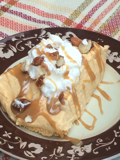 Recipe: Pie, Whipped Pumpkin No Bake Cheesecake with Caramel Drizzle, pumpkin cheesecake, Deals to Meals, easy pumpkin pie