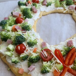 Christmas Vegetable Wreath Appetizer