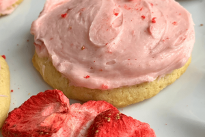 Strawberry Lemonade Frosting