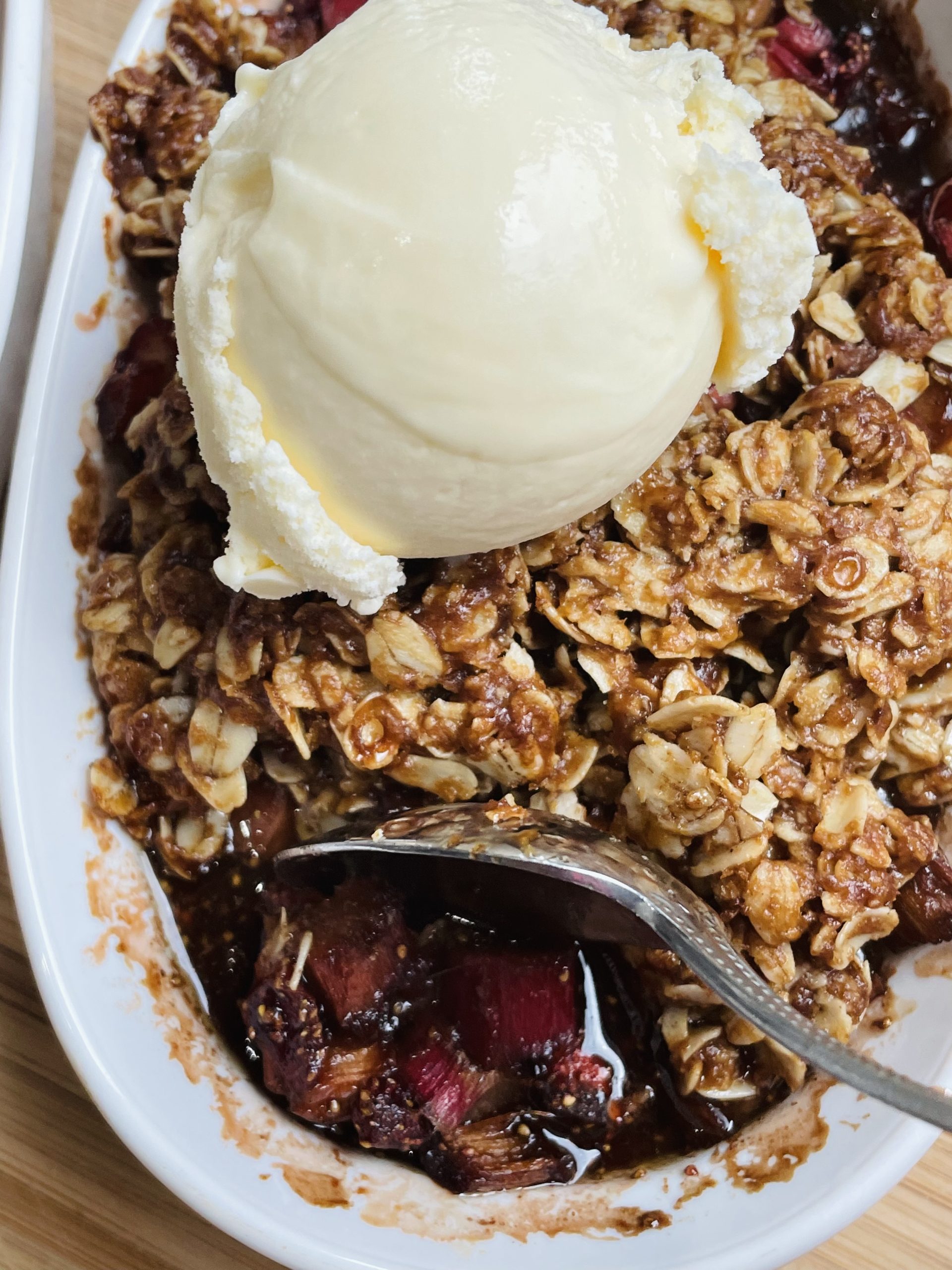 Rhubarb Strawberry Peach Crumble