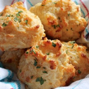 Red Lobster Garlic Cheese Biscuits