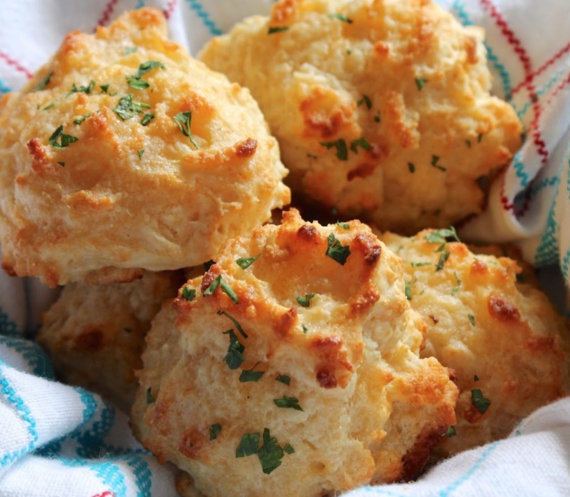 Red Lobster Garlic Cheese Biscuits